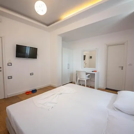 Hotel Myrtaj 3*