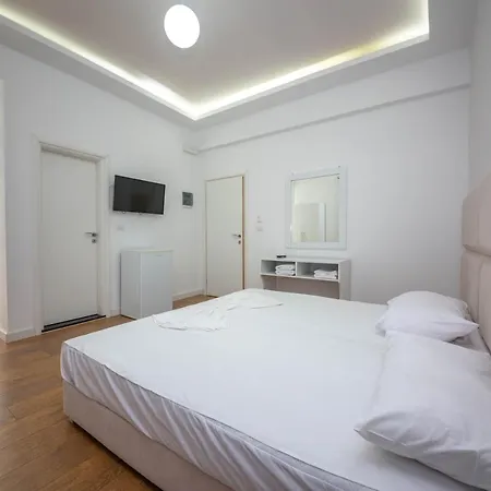 Myrtaj Hotel 3*